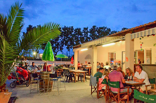 terrasse restau nuit camping herault